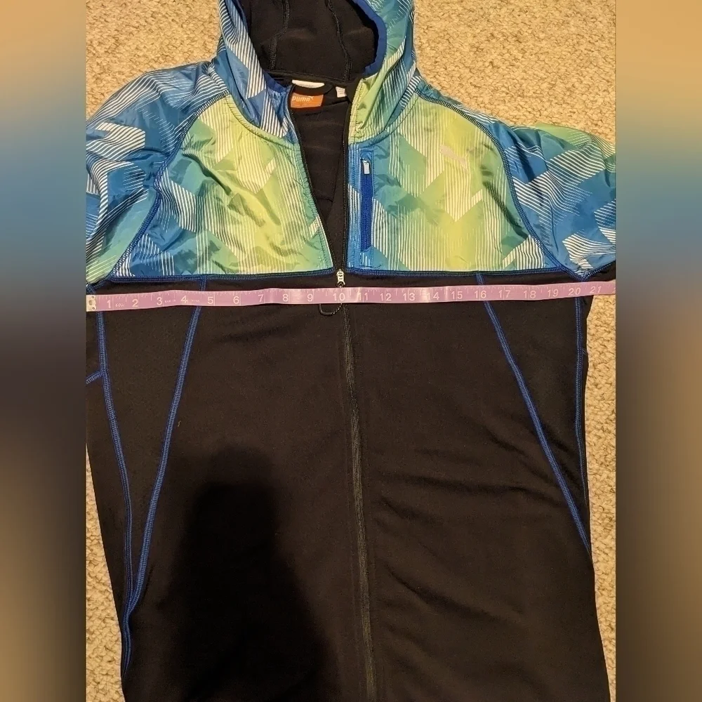 Puma athletic jacket with hood size L